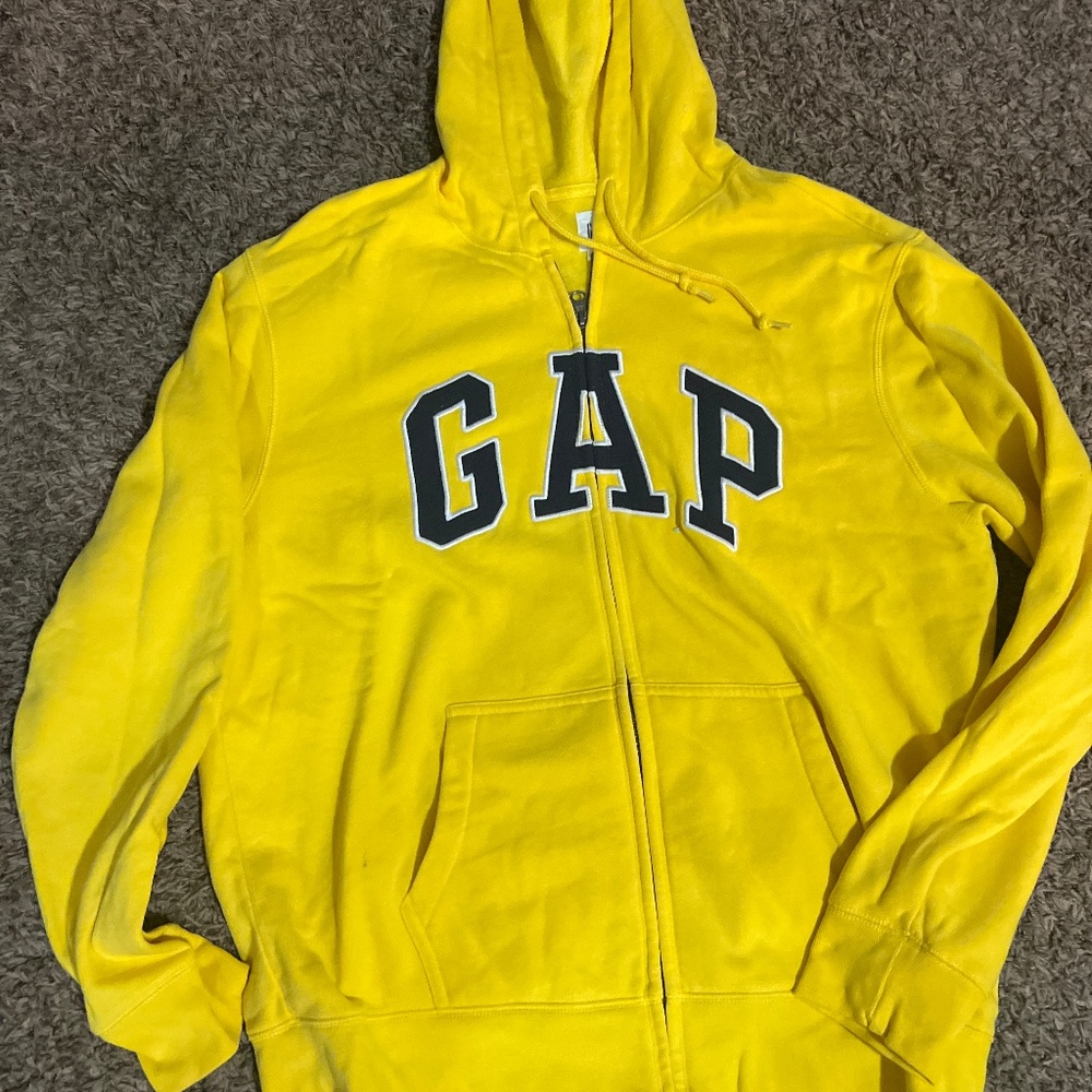 Yellow gap women’s hoodie size large